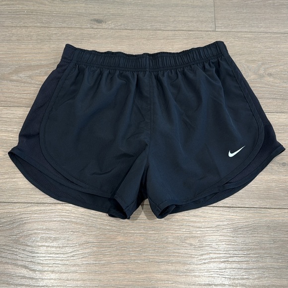 NIKE Black Mesh Tempo Dri-Fit Active Workout Lined Running Gym‎ Shorts Size M - Picture 1 of 10